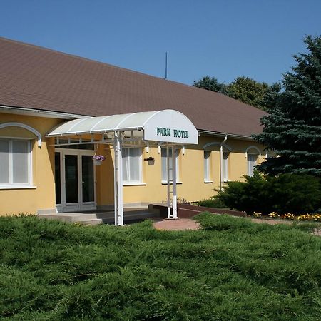 Park Hotel Es Rendezveny Centrum Bábolna Eksteriør billede